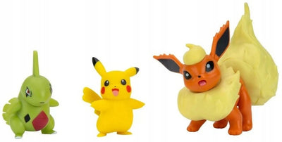 FIGURKI POKEMON 3-PAK FLAREON LARVITAR P - widok 2 opakowania szczegoly zabawka kolekcja